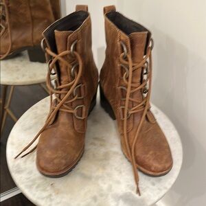 Brown Sorel Leather Lace-Up Boots